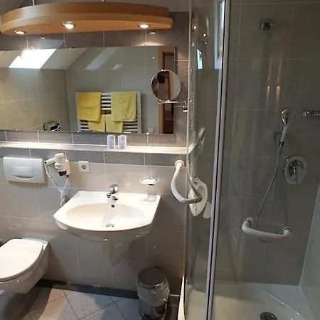 Achkarrer Krone Hotel 3*